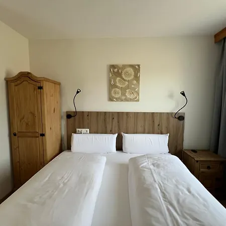 Hochfeld 3*
