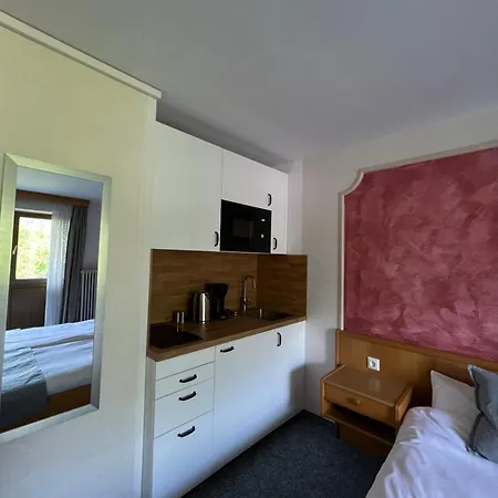 Hochfeld 3*